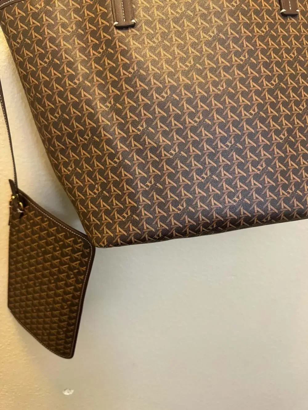Tory Burch Ever-Ready Printed Coated Canvas Zip Tote Bag with Pouch